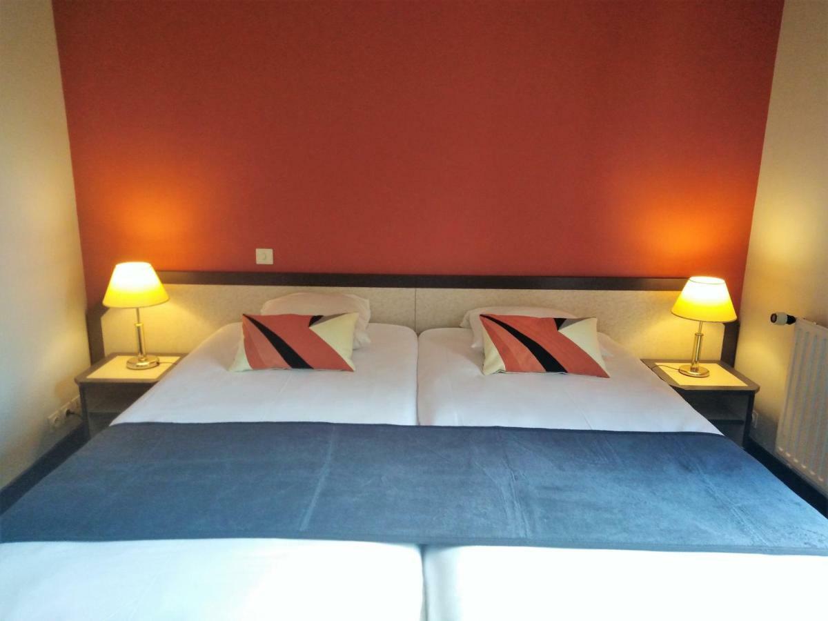 Hotel Restaurant Le Capricorne Pouldreuzic Zewnętrze zdjęcie